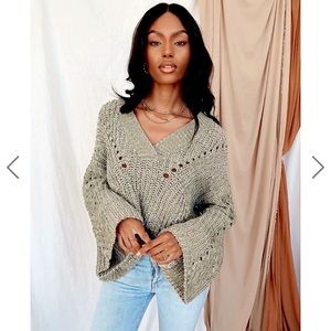 NWT Chunky olive green sweater size medium